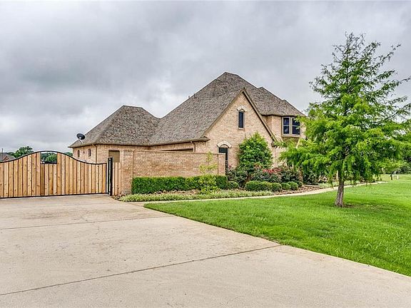 3rd image of 4300 Hennessy Ct