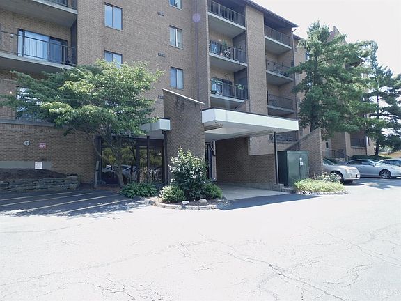 2nd image of 3004 Glenmore Ave Unit 314