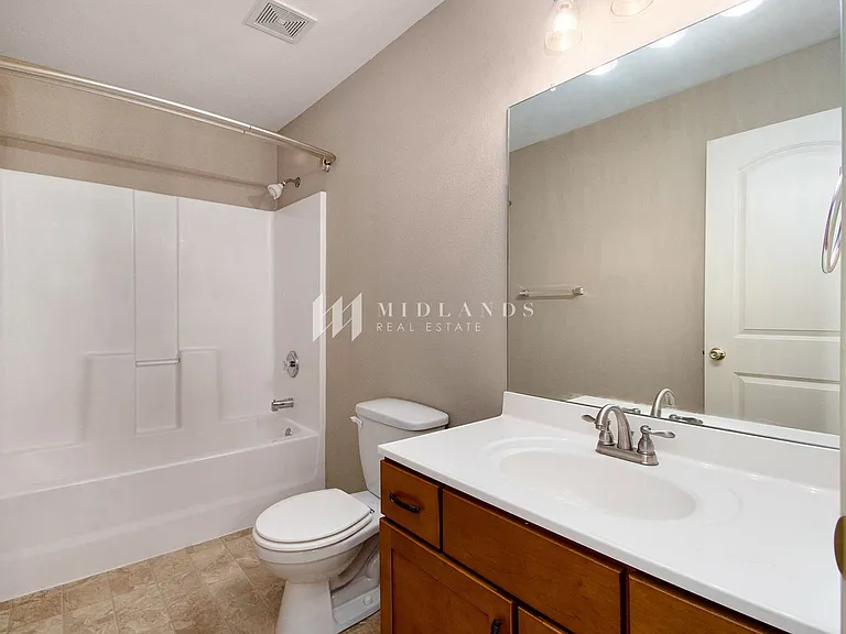 8717 S 67th St — Photo 11