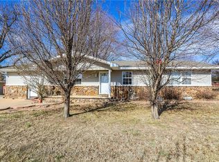 4186 Griffin Ln, Springdale, AR 72762