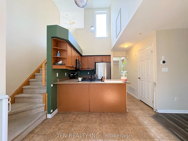 588 Shoreline Dr #3 — Photo 4
