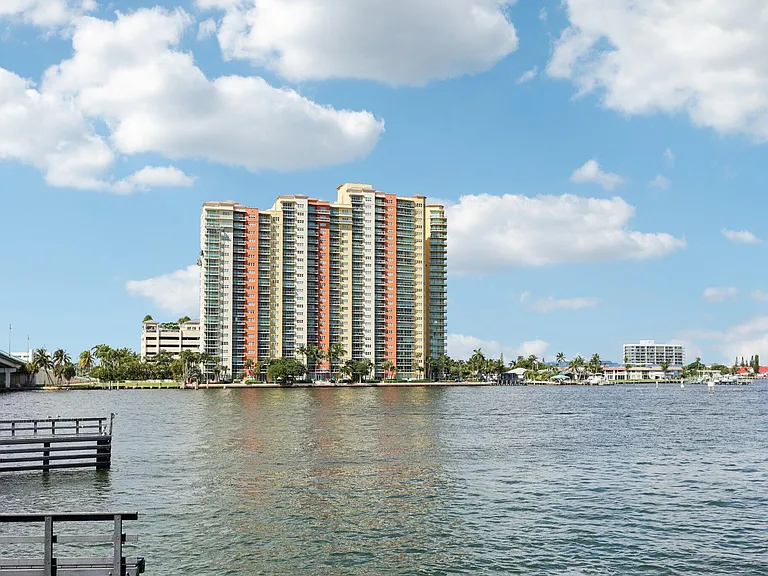 2640 Lake Shore Dr #2312 — Photo 47