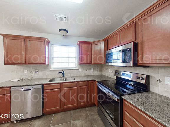 5th image of 3502 Bismarck Ave