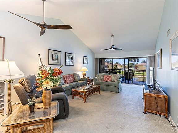 3rd image of 4410 Chantelle Dr #H-205