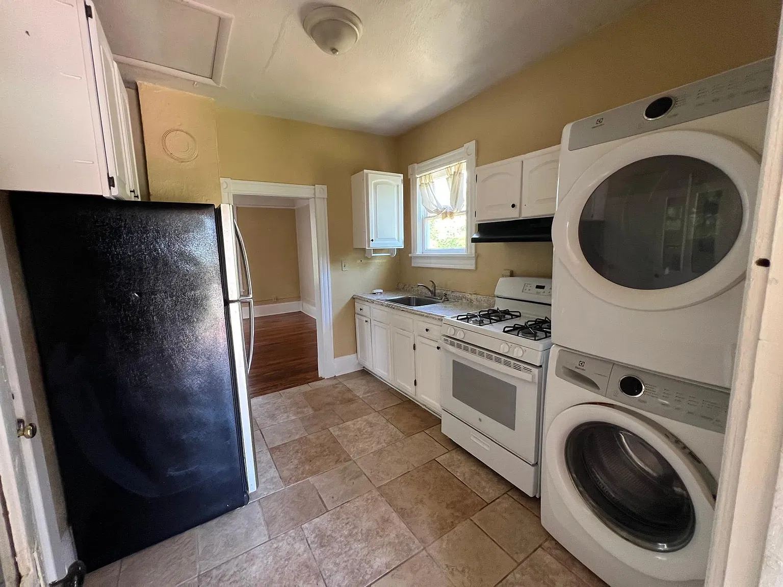 1 bed, 460 sqft, $1,475 — Photo 4