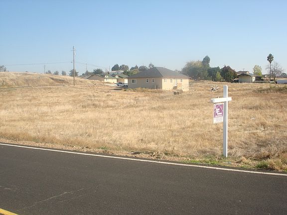 3rd image of 4565 Coyote Dr