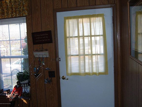 3rd image of 63B Yorktowne Pkwy