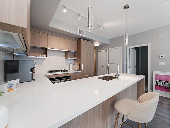 3rd image of 9333 Tomicki Ave #210