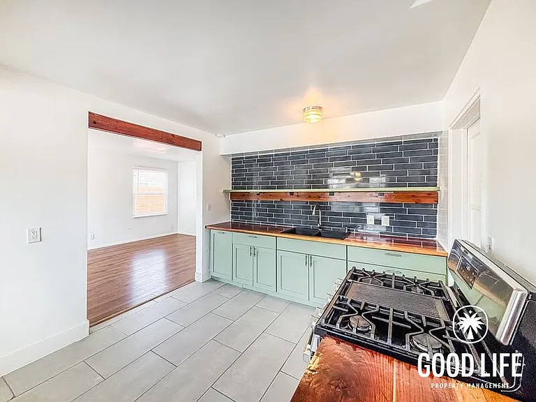 6074 Rock St — Photo 9