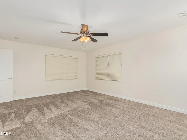 3031 E Harrison St — Photo 18
