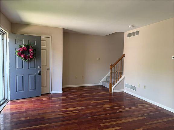 3rd image of 1514 Ravena St #Q