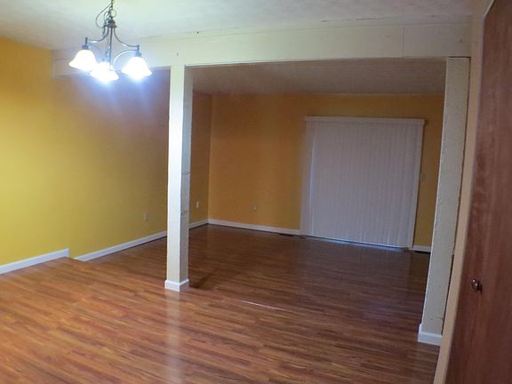 5th image of 17 Greentree Cir