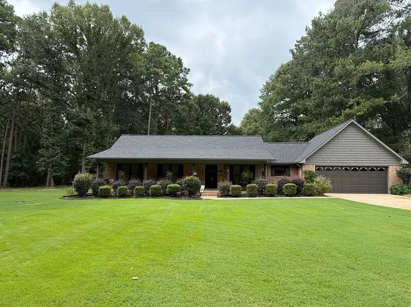 209 Lynn Dr, El Dorado, AR 71730
