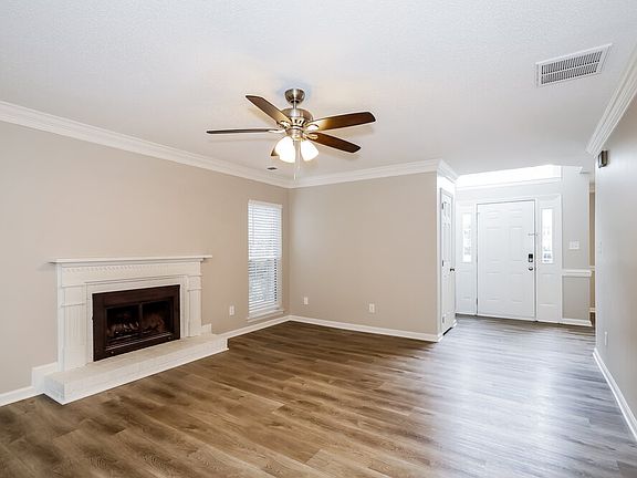 4th image of 15110 Osterley Ct