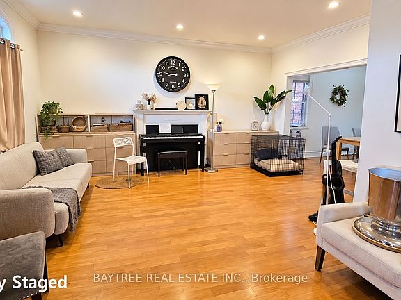 3rd image of 257 Cocksfield Ave