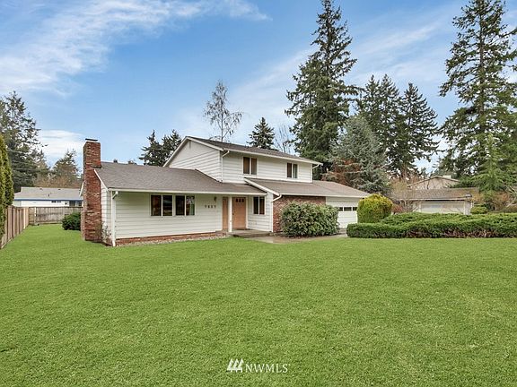 10,500 sqft lot!