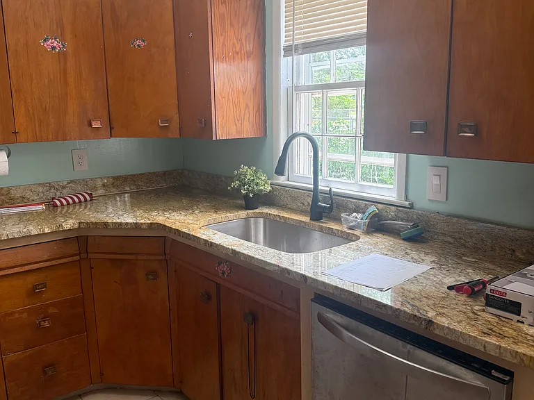 4705 N Grove Ave — Photo 12