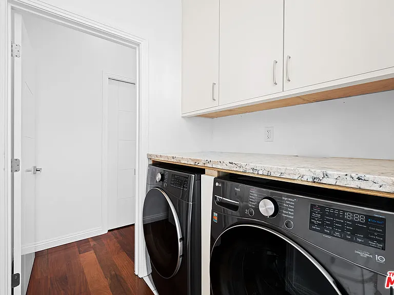 10623 Olympic Blvd — Photo 23