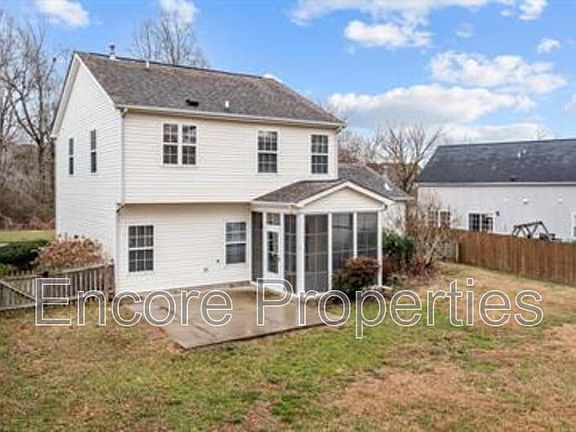 2nd image of 3212 Sawyers Mill Dr
