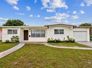 1580 W 55th Pl, Hialeah, FL 33012