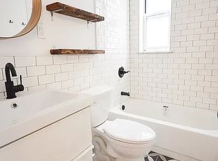 452 Suydam St #1R, Brooklyn, NY 11237