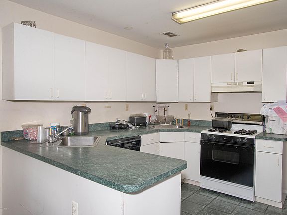 4th image of 509 N Lake Dr