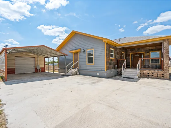 25375 Whispering Winds Dr, San Antonio, TX 78264