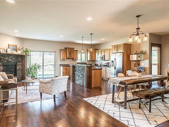 2nd image of 3329 Castle Pines Dr