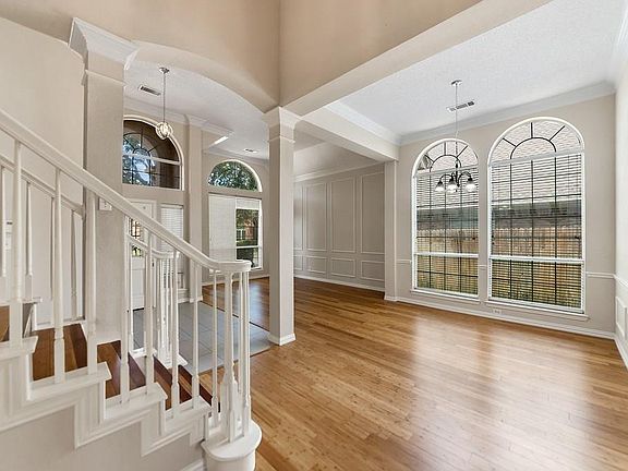 5th image of 8604 Wellington Point Dr #L