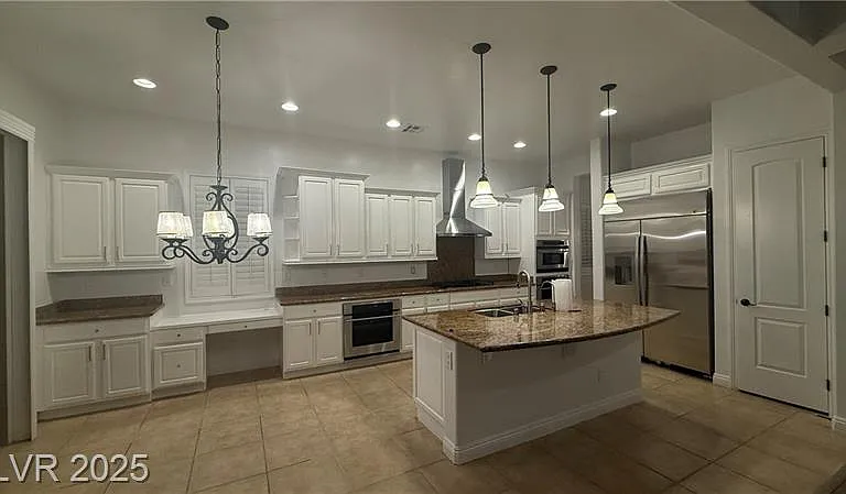 2321 Martinique Ave — Photo 3