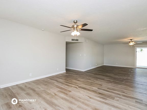 5th image of 858 E Garnet Ave