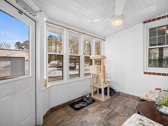 2nd image of 3026 Spruce Ave