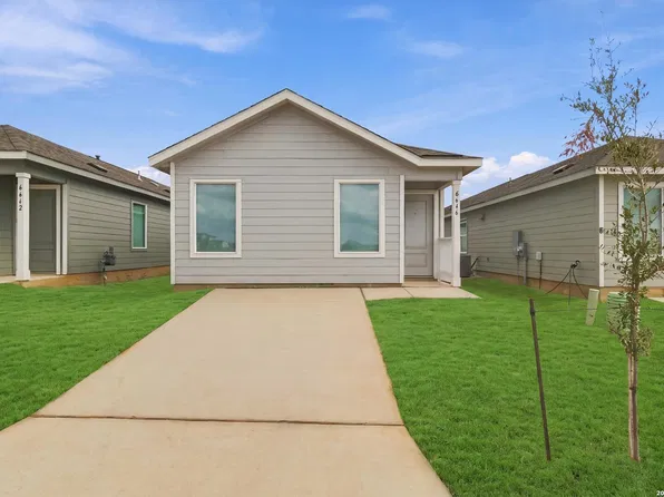 6646 Coquina Cv, Elmendorf, TX 78112