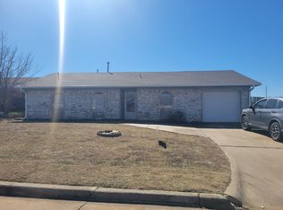 6142 SW Park Ave, Lawton, OK 73505