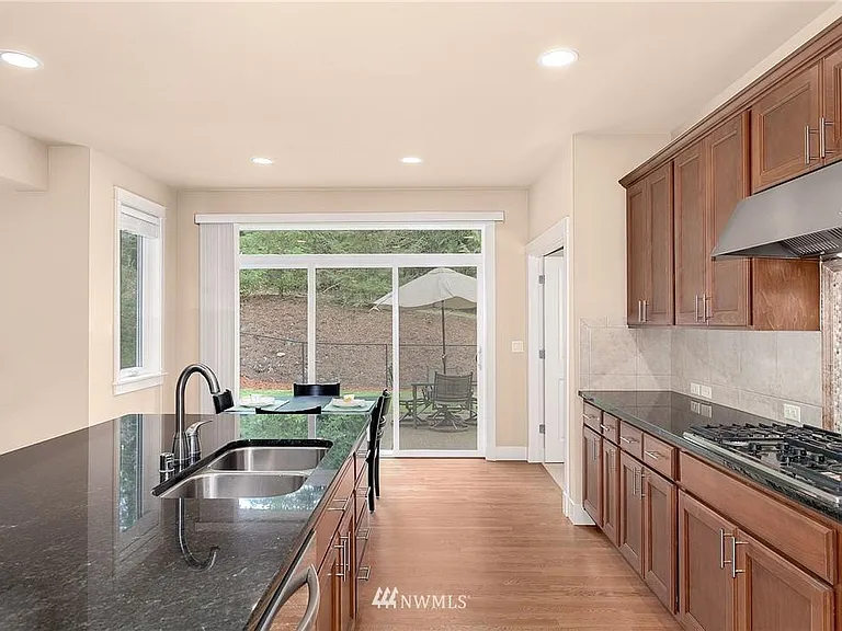 342 218th Pl SE — Photo 10