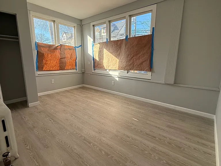 100 Smith St #1L — Photo 9