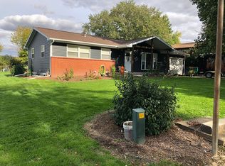 724 N Glenoak Dr, Macomb, IL 61455