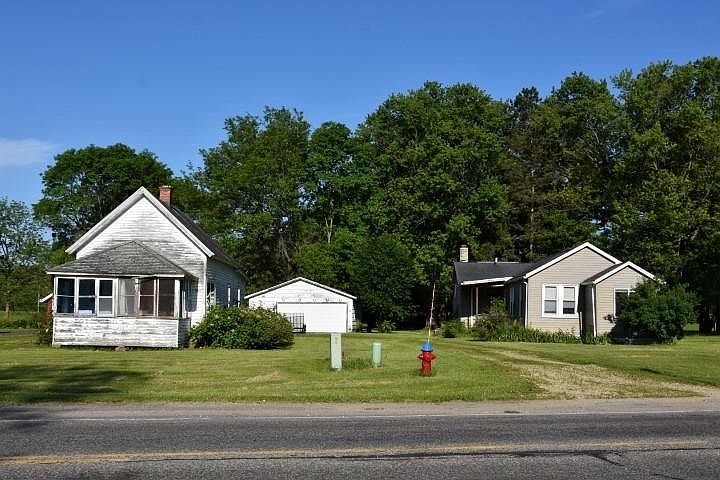 1st image of 1698 & 1700 Allison Ln