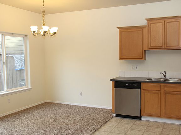 5th image of 6000 NE 33rd Cir