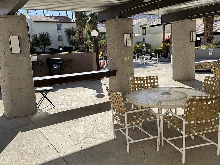 S Camino Real — Photo 15