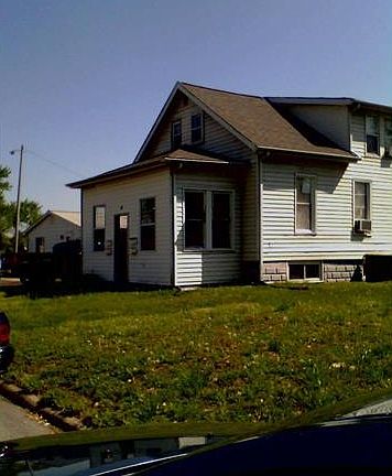 2nd image of 111 N 13th St