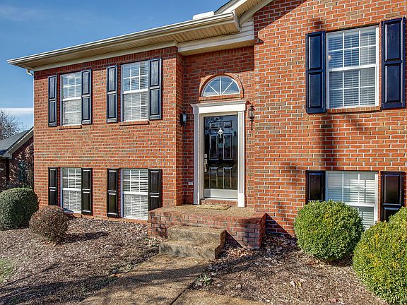 4th image of 2613 Churchill Dr