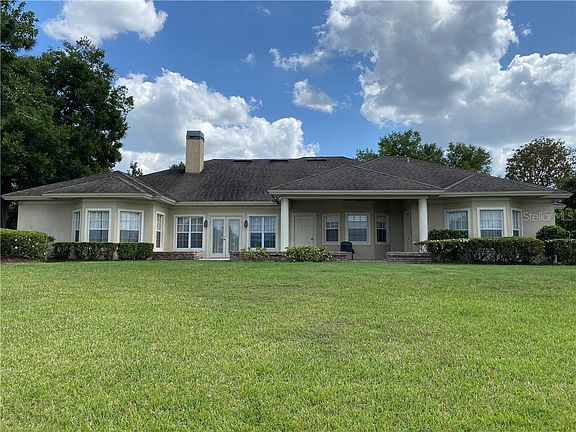 2nd image of 930 Square Lake Dr