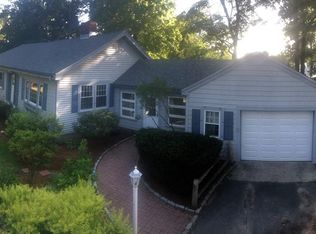 44 Briggs Ln, Marion, MA 02738