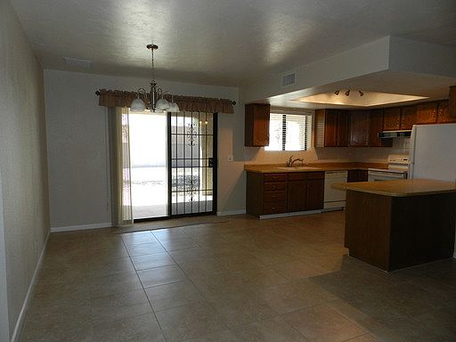 4th image of 2180 Wallapai Dr