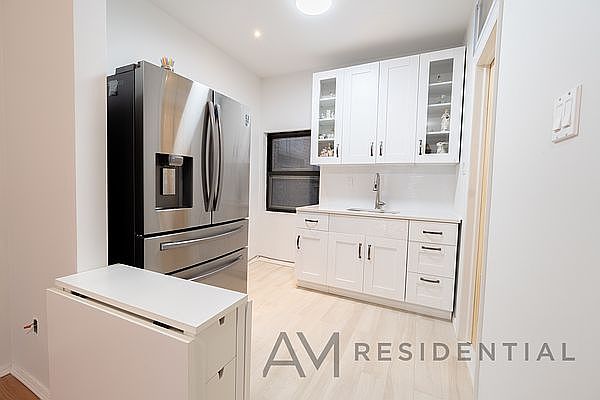 1st image of 53 Bay 13 St #1