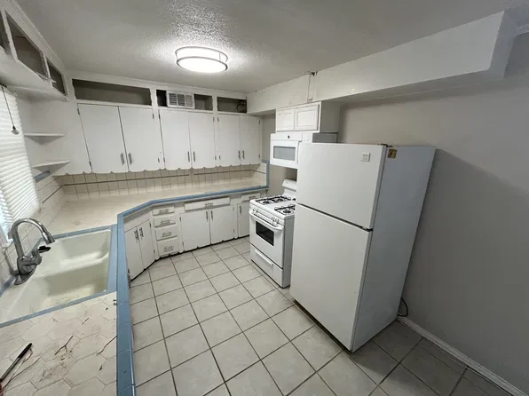 1205 Kings Hwy Unit B, Haltom City, TX 76117