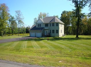 2 Haans Ct, Wallkill, NY 12589