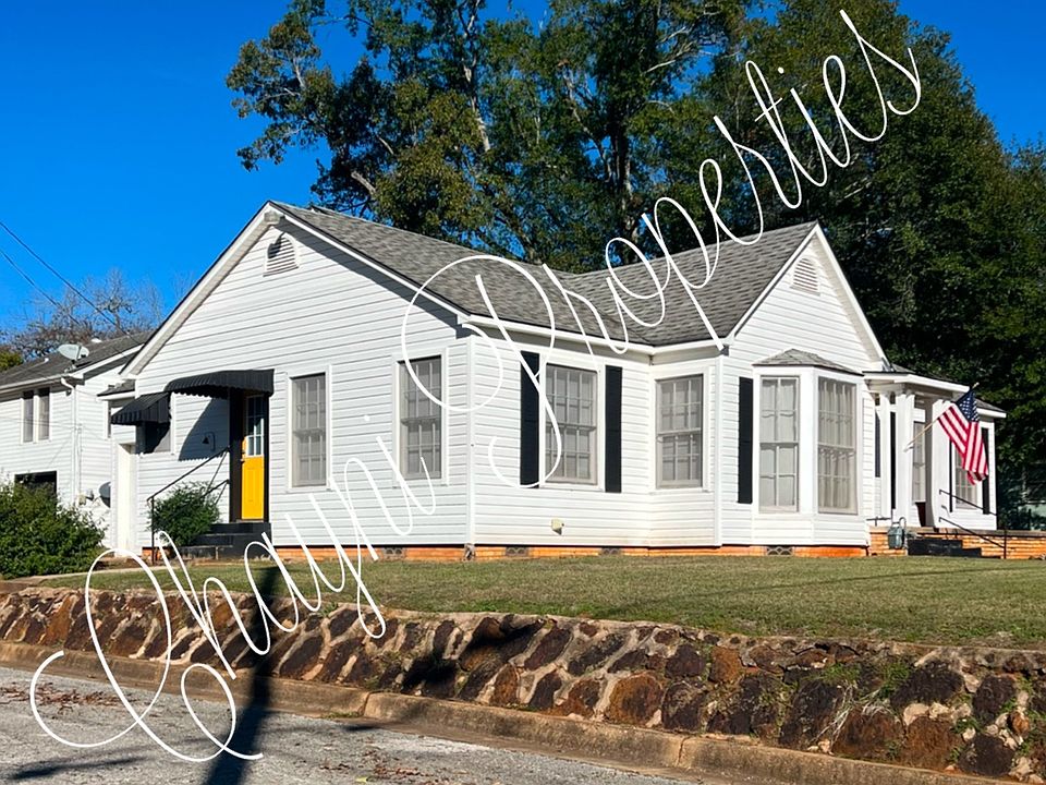 1st image of 901 E Lamar St