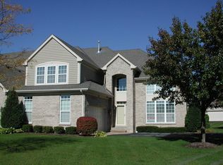 806 Stone Canyon Cir, Inverness, IL 60010